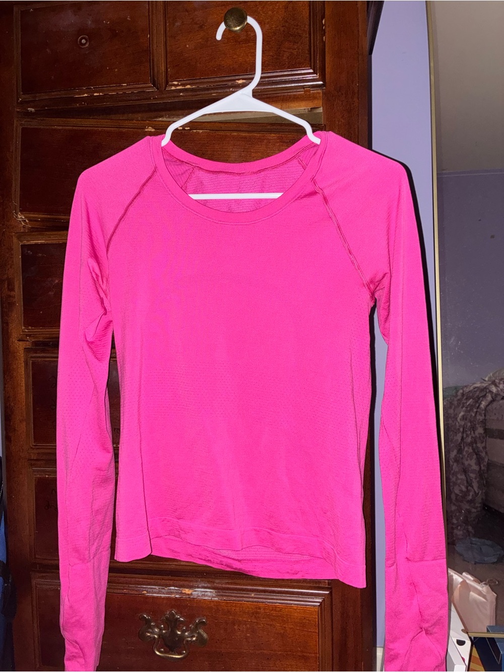 Sonic pink long sleeve swiftly tech!